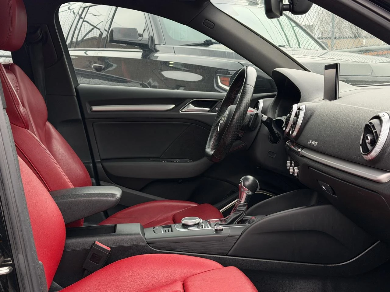 Audi S3 Quattro / Technik / Sunroof  - изображение 10