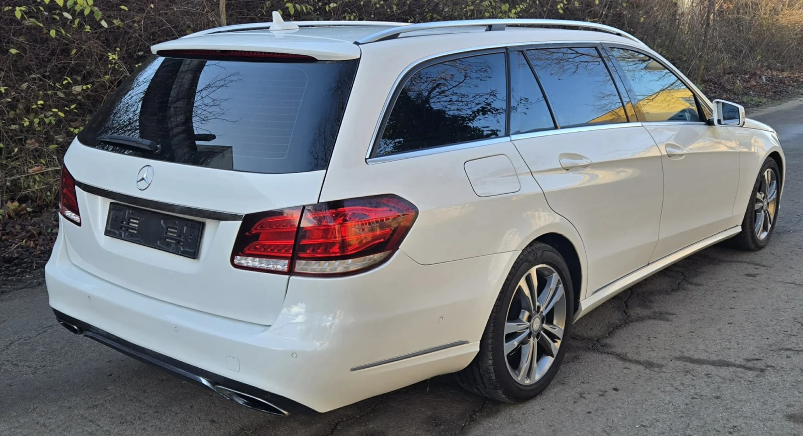 Mercedes-Benz E 220  - изображение 4