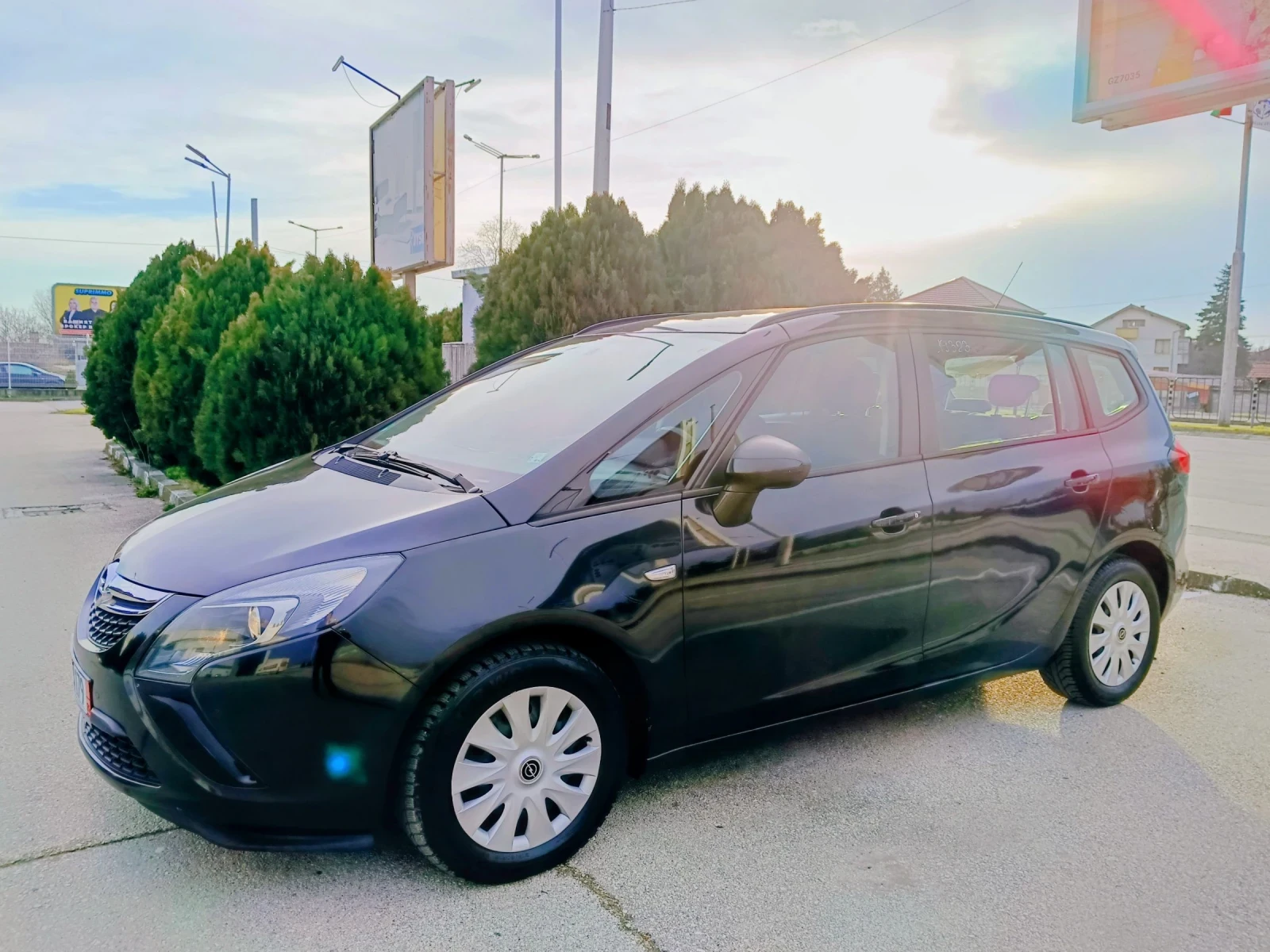 Opel Zafira * 2.0d* 130к.с.* 6+ 1 места* 2014г.* Evro 5b* , снимка 2 - Автомобили и джипове - 53562795