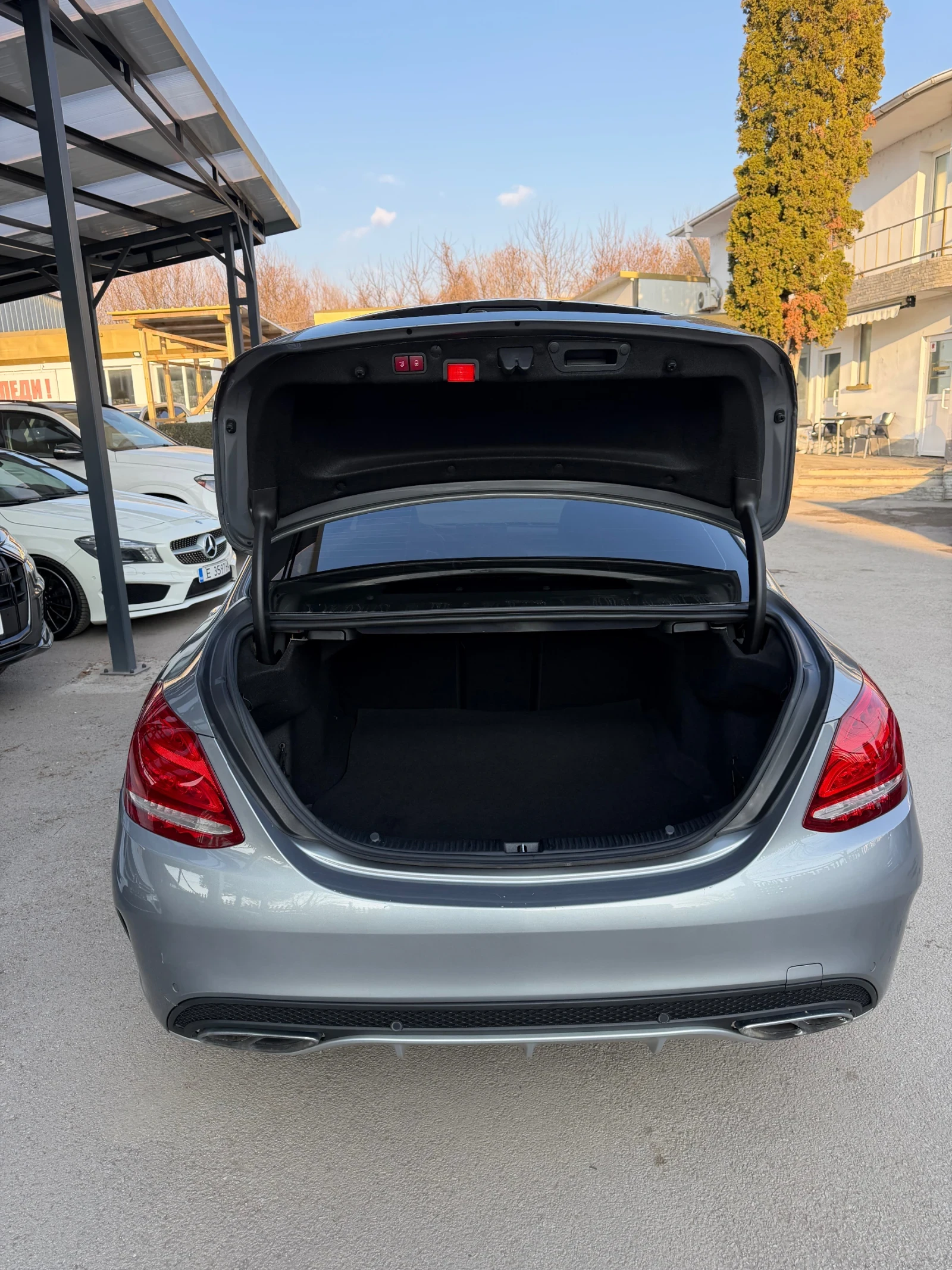 Mercedes-Benz C 450 AMG, снимка 11 - Автомобили и джипове - 53739776