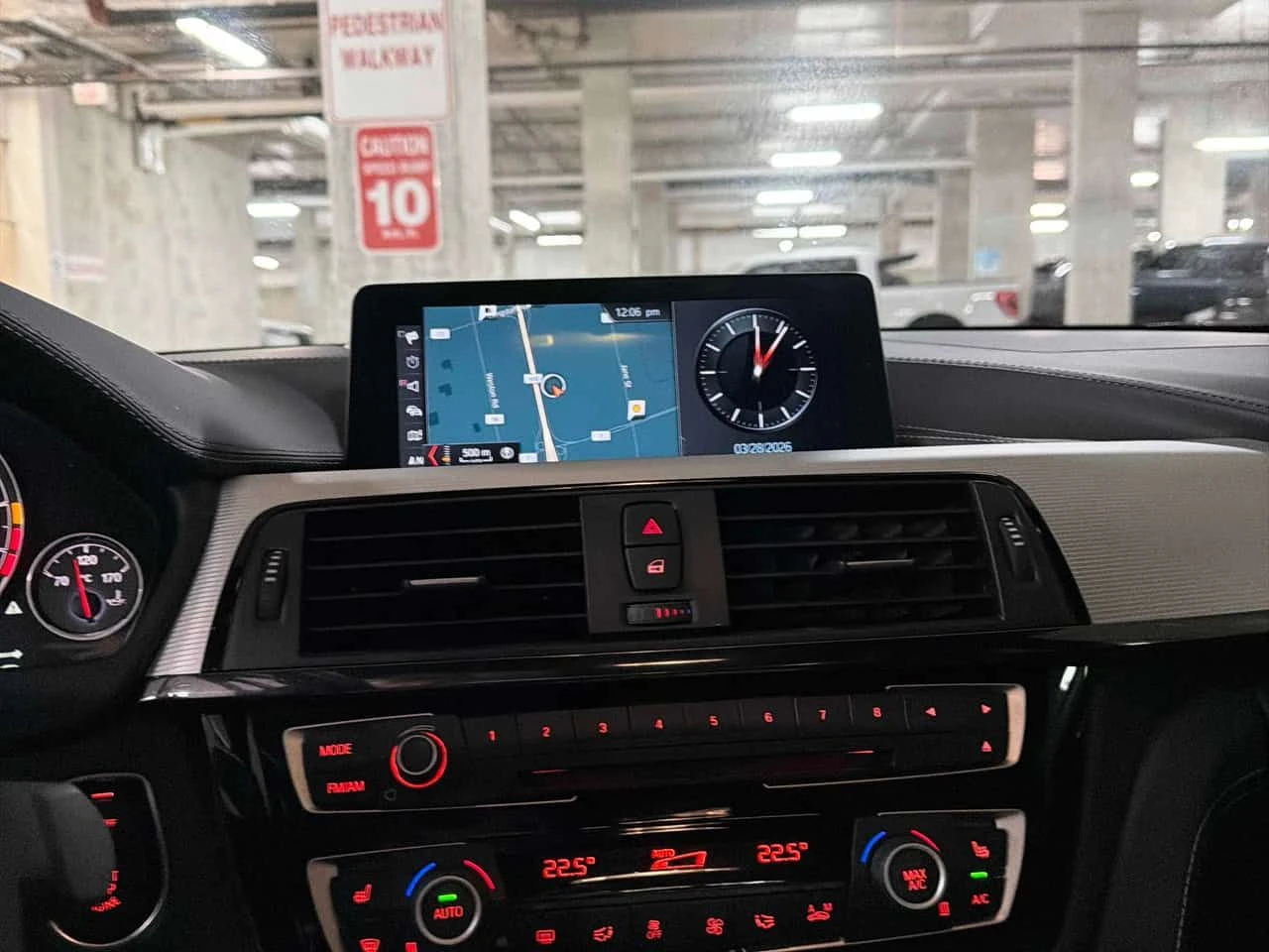 BMW M4  Coupe / HARMAN KARDON / CAMERA / ГУМИ С ДЖАНТИ , снимка 9 - Автомобили и джипове - 54011541