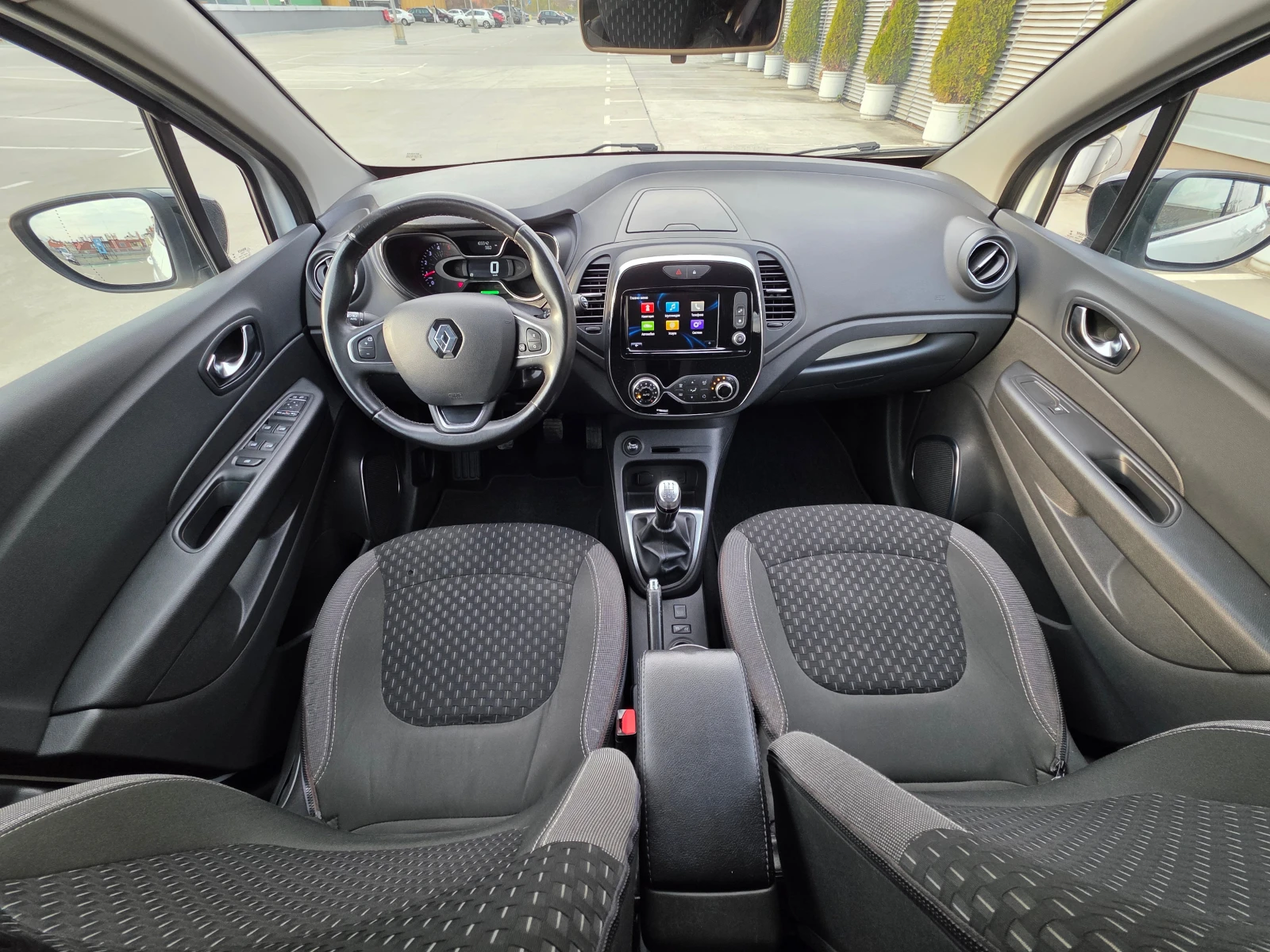 Renault Captur 1, 5 dCi-Eco2-90hp, снимка 9 - Автомобили и джипове - 54283876