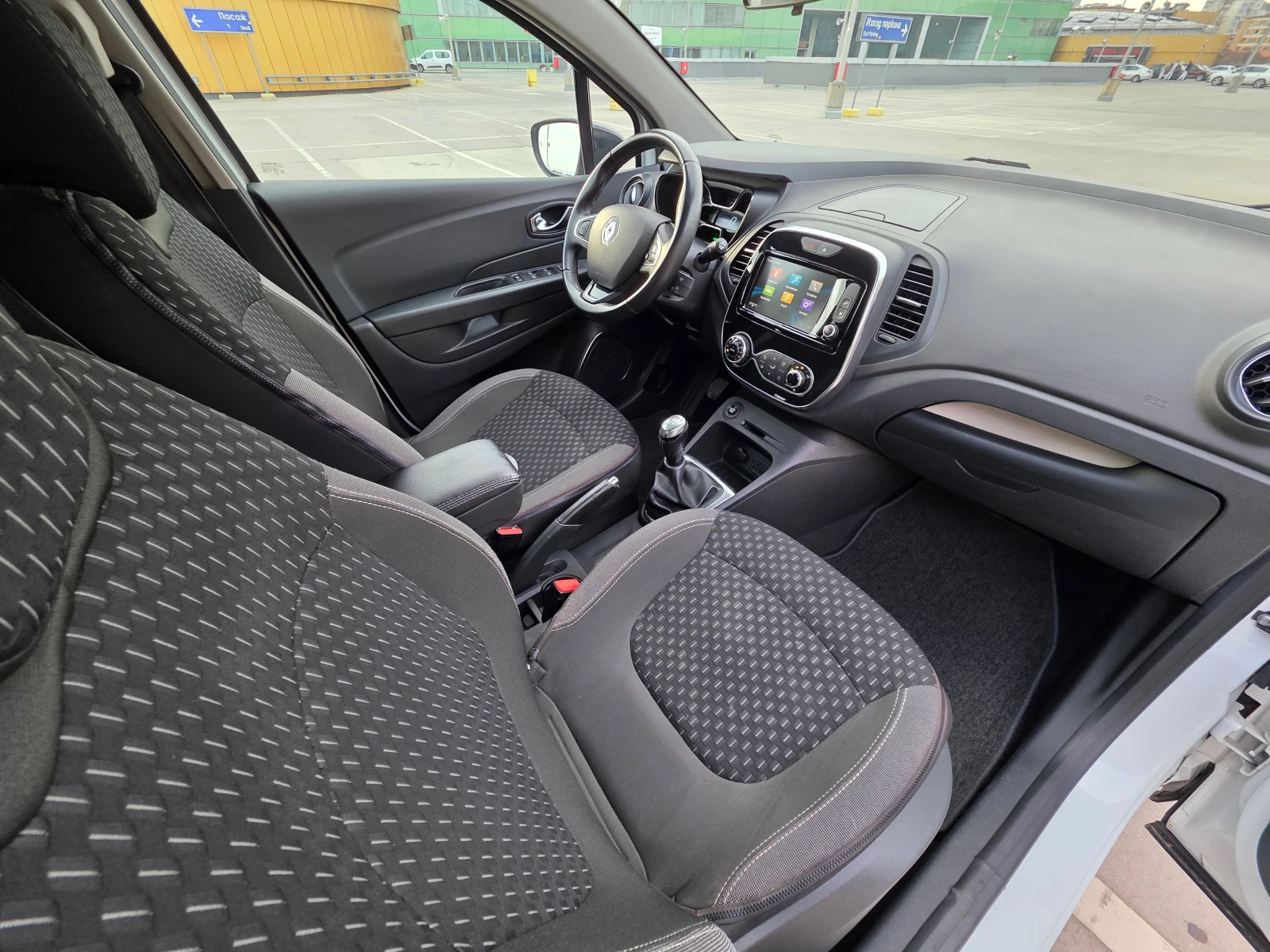 Renault Captur 1, 5 dCi-Eco2-90hp, снимка 16 - Автомобили и джипове - 54283876