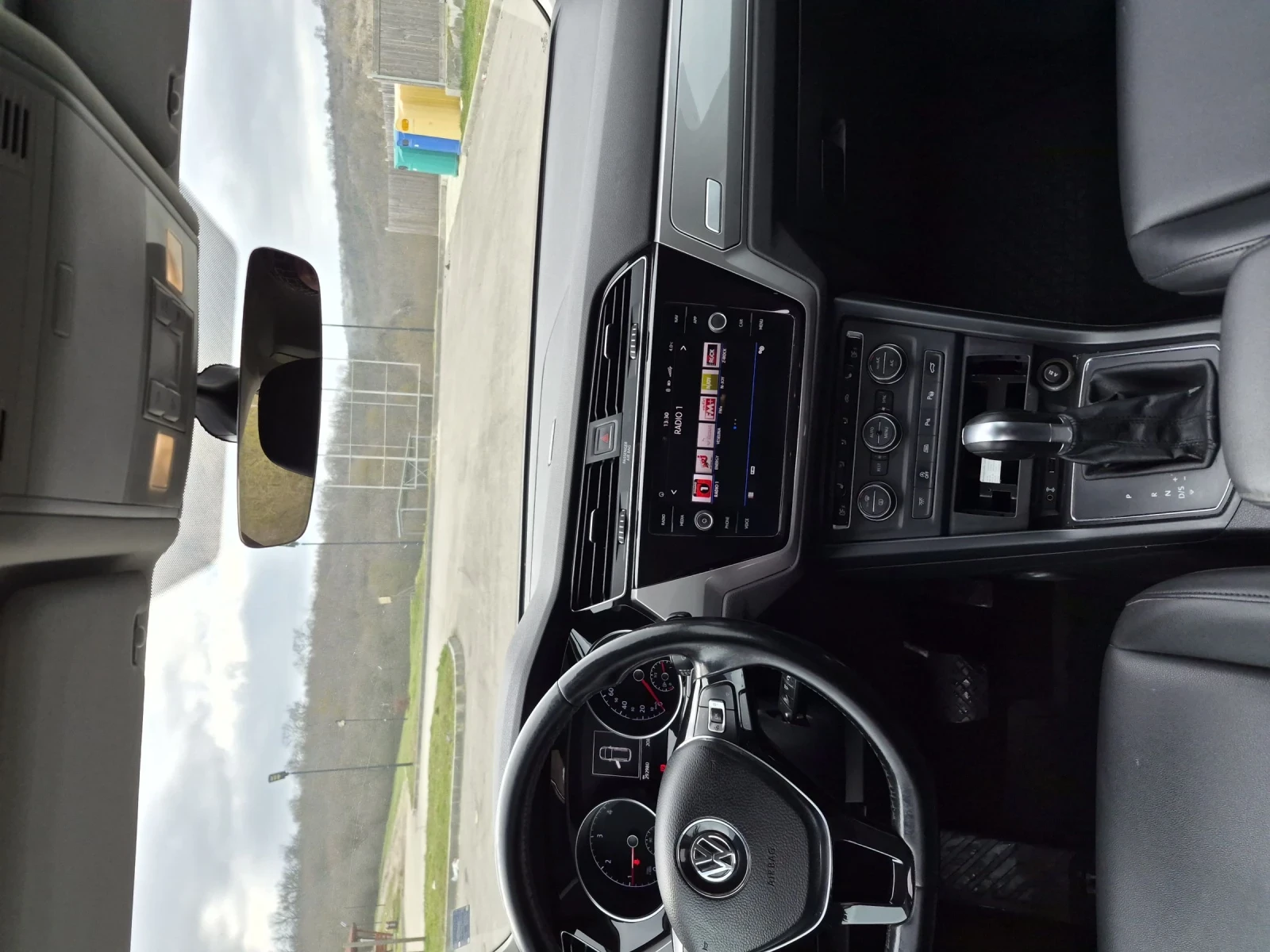 VW Touran, снимка 5 - Автомобили и джипове - 54711853