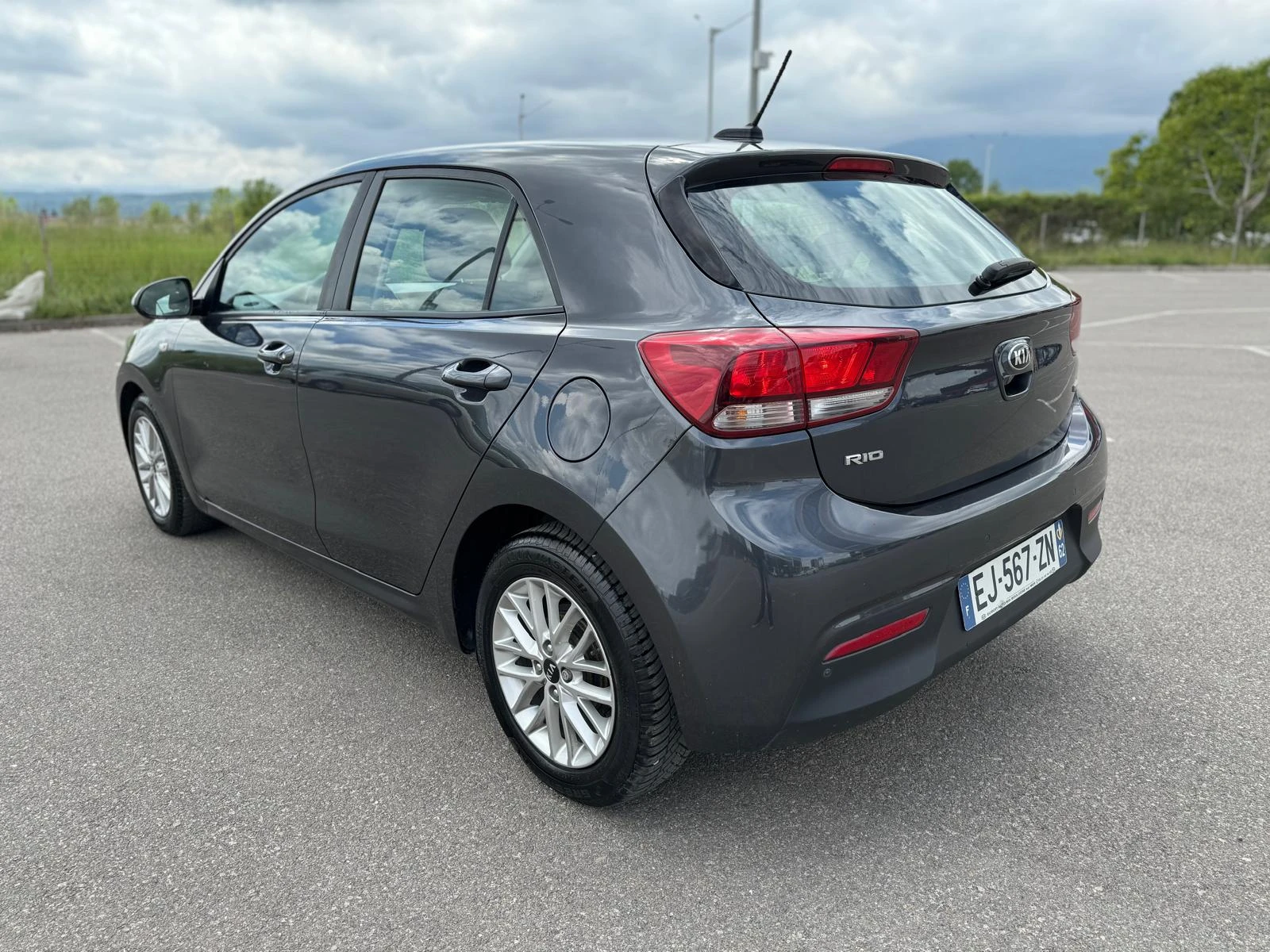 Kia Rio 1.0GDI-2017-NAVI-камера, снимка 8 - Автомобили и джипове - 54717594