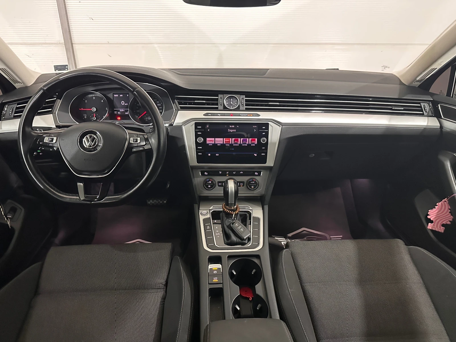 VW Passat AUTO^NAVI, снимка 8 - Автомобили и джипове - 54878288