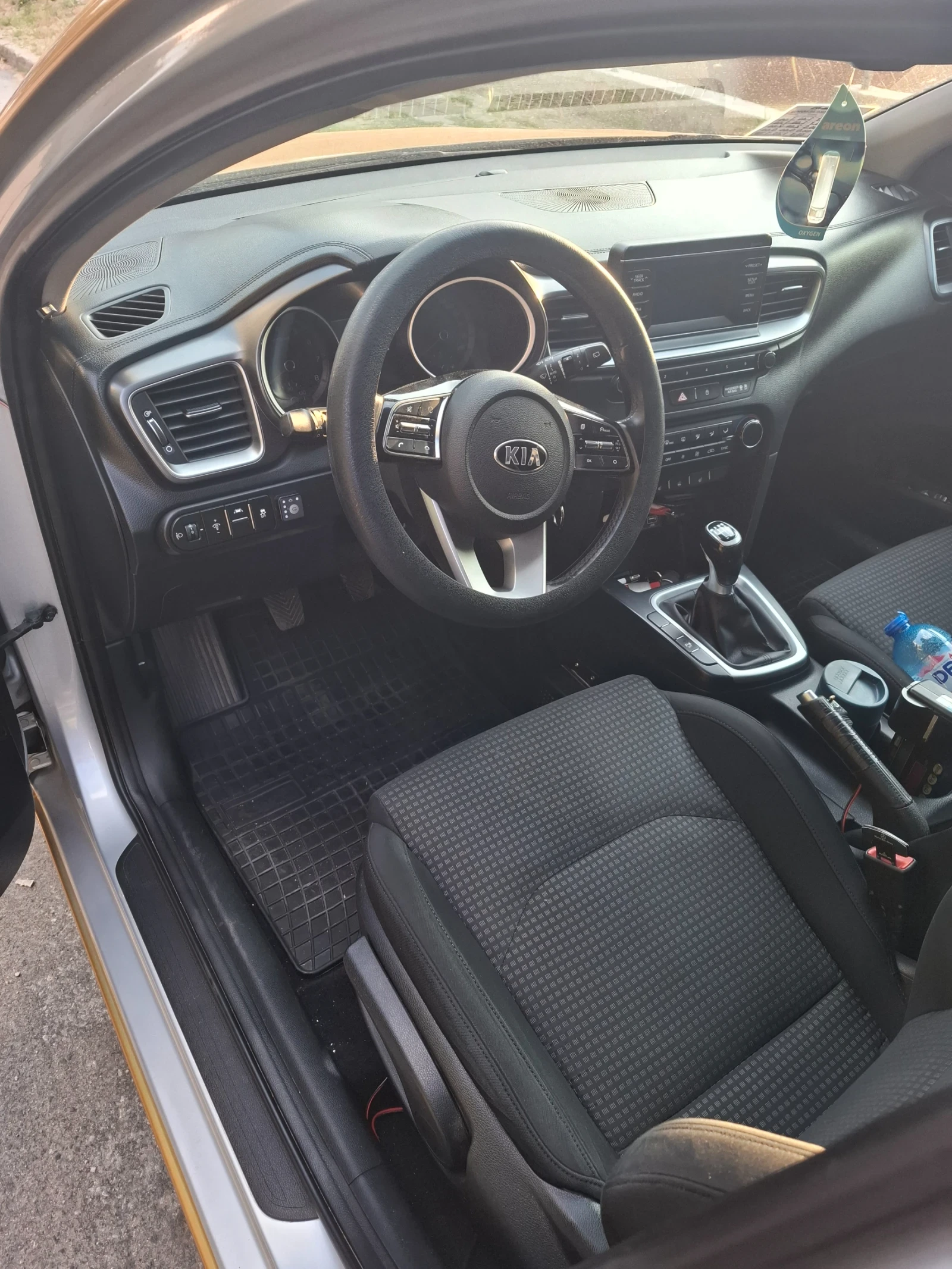 Kia Ceed 1, 4/99к.с, снимка 4 - Автомобили и джипове - 54903355