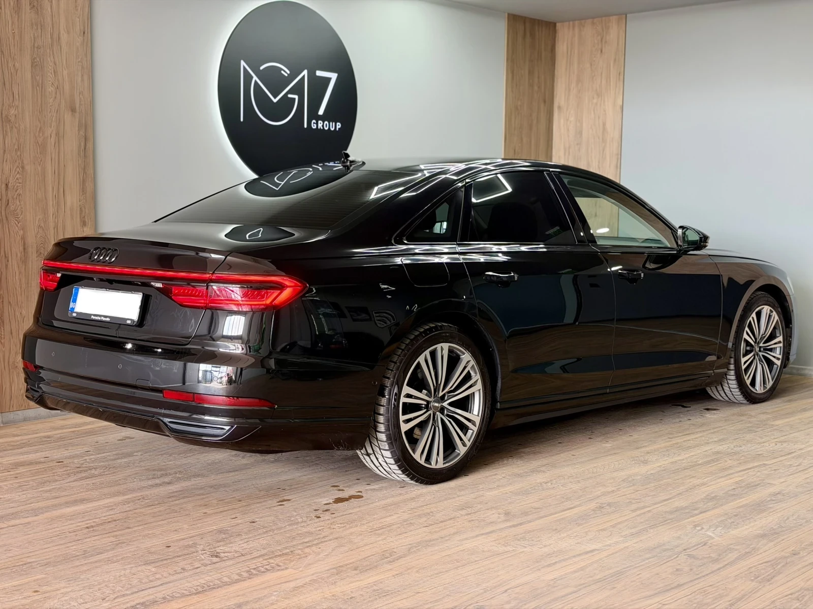 Audi A8  Пълна Сервизна История 135 000 км, снимка 4 - Автомобили и джипове - 55012127
