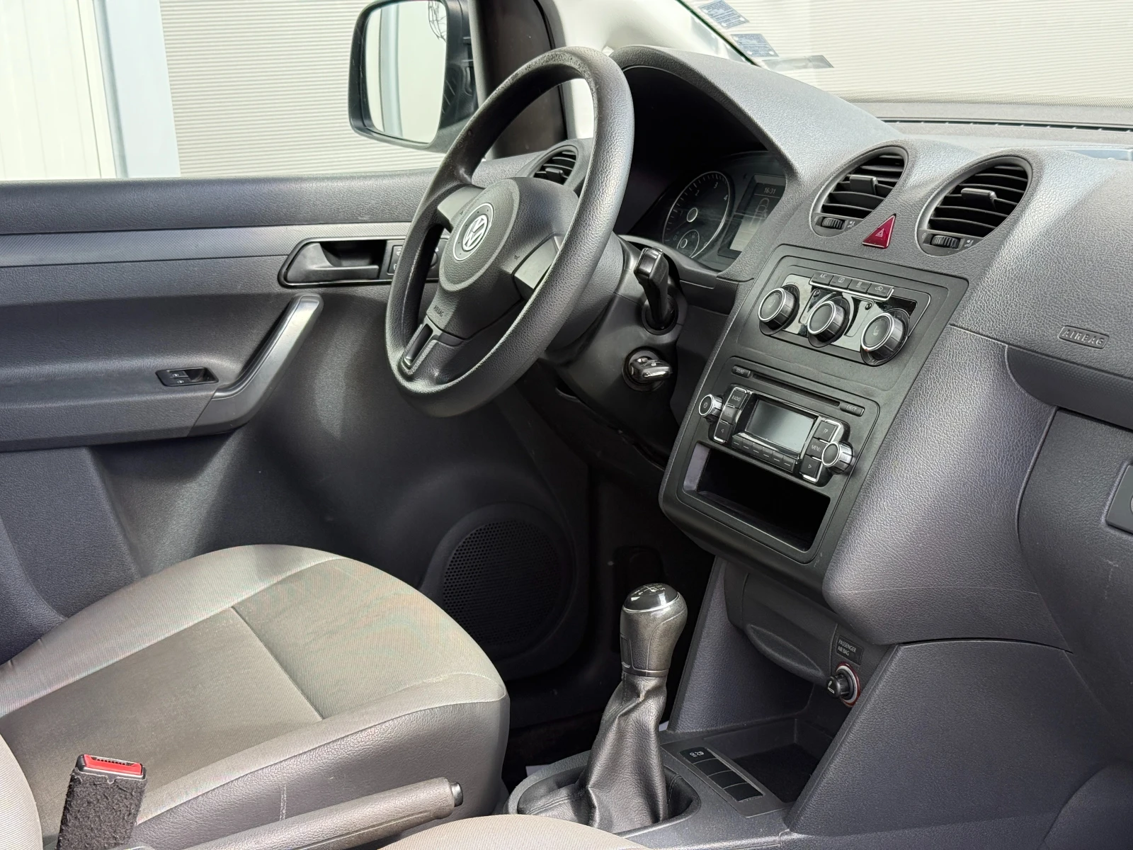 VW Caddy N1 1+ 1, снимка 11 - Автомобили и джипове - 55223990