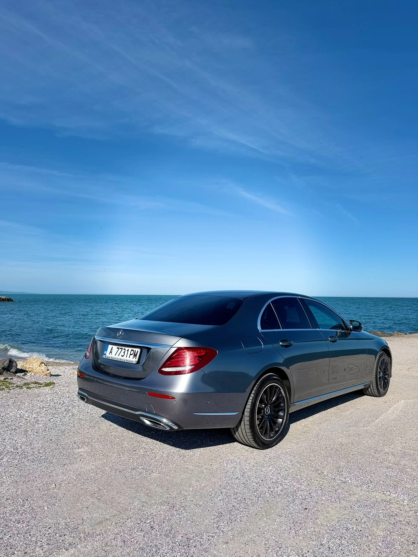 Mercedes-Benz E 220, снимка 6 - Автомобили и джипове - 55395085