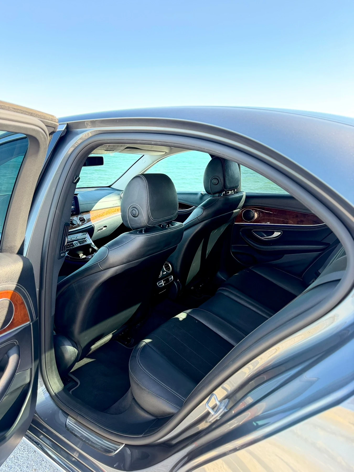 Mercedes-Benz E 220, снимка 12 - Автомобили и джипове - 55395085