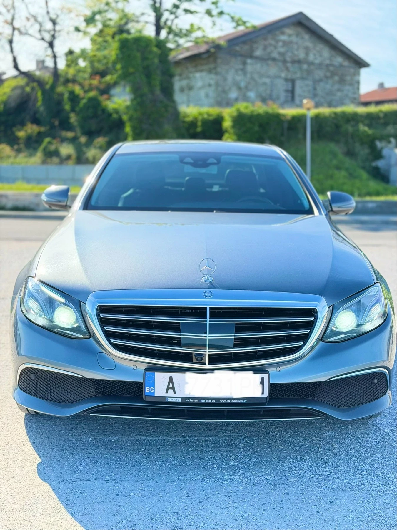 Mercedes-Benz E 220, снимка 8 - Автомобили и джипове - 55395085