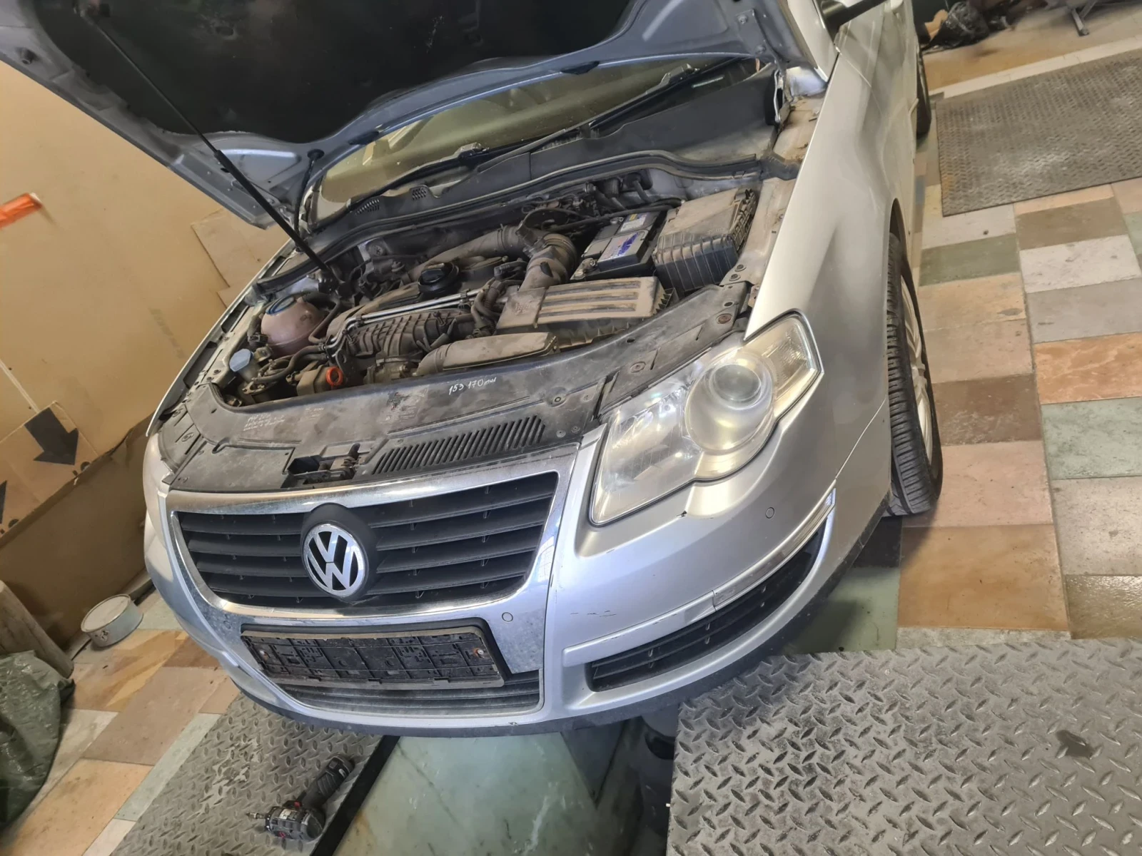 VW Passat, снимка 13 - Автомобили и джипове - 55914318