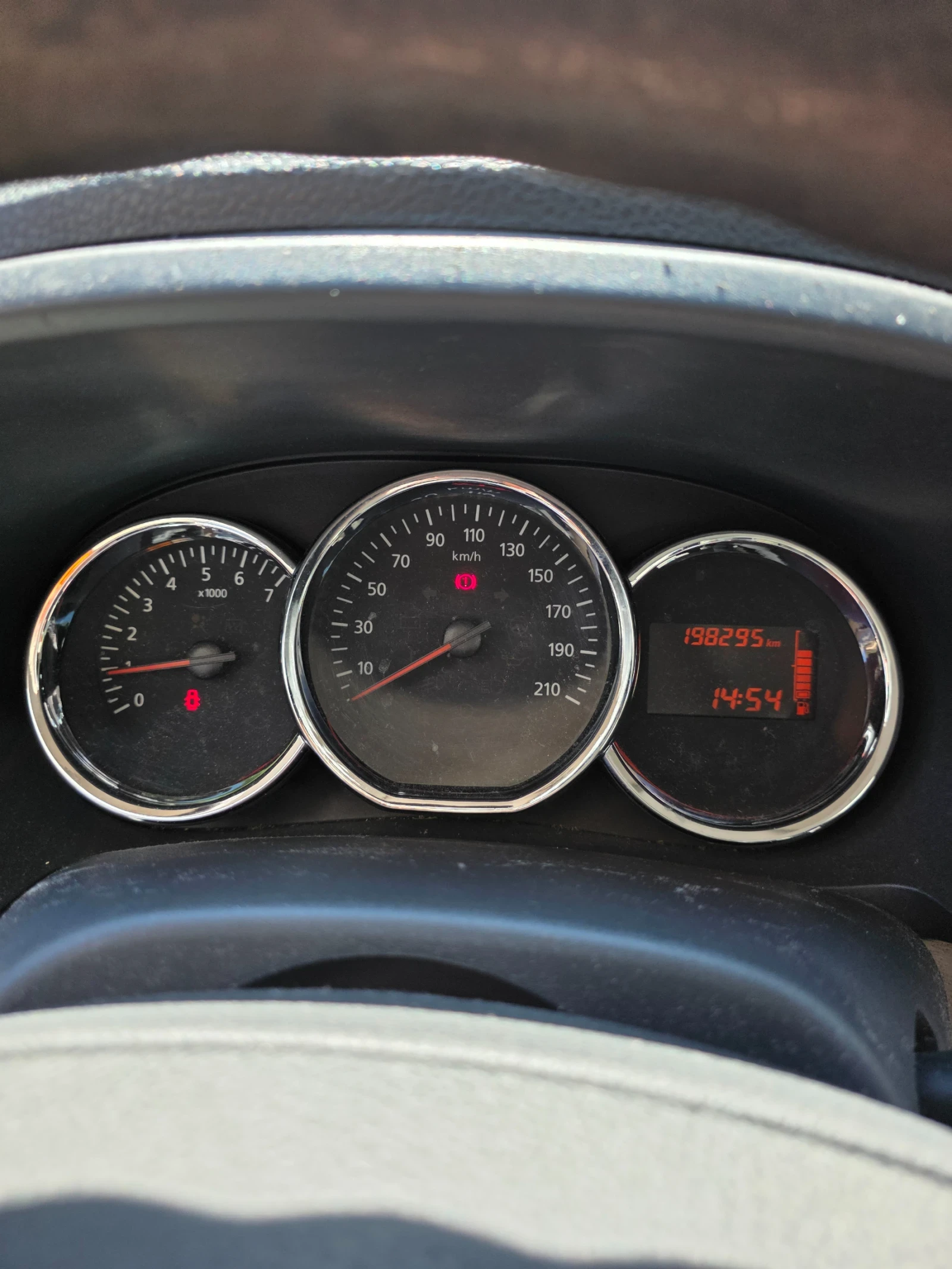 Dacia Lodgy 1.2, снимка 7 - Автомобили и джипове - 55950972