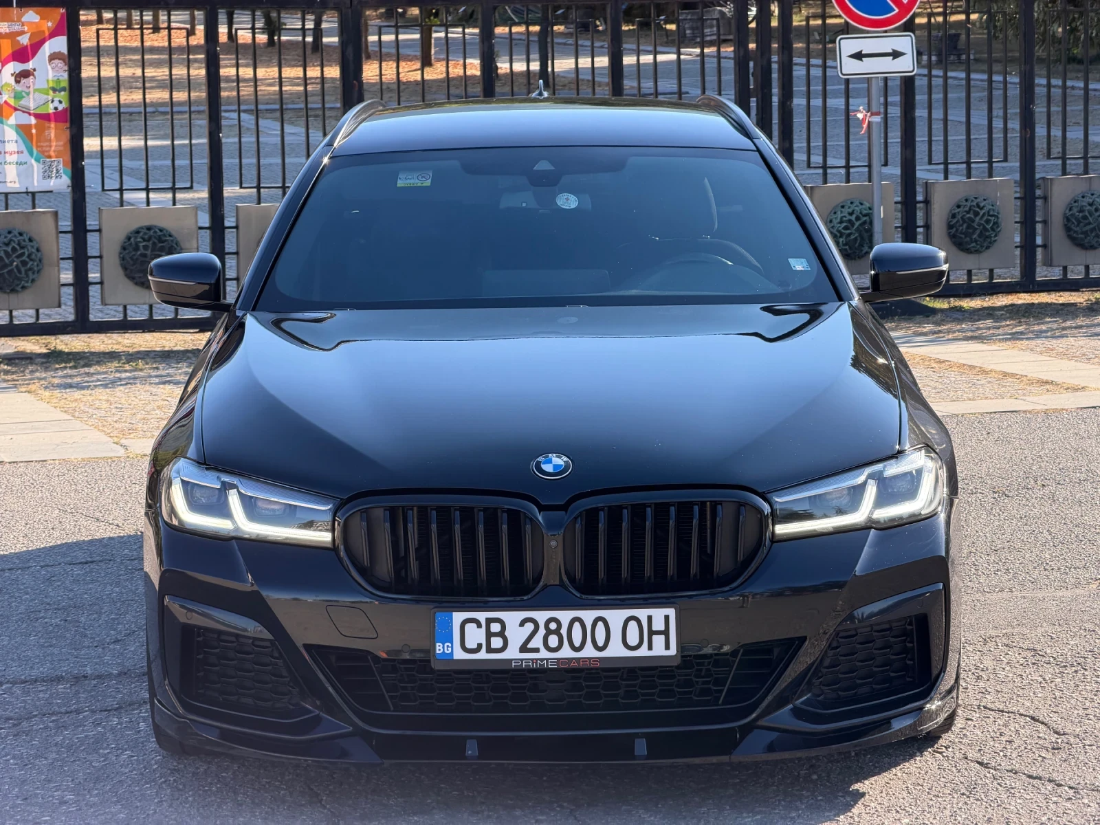 BMW 530 Mild Hybrid M-Package Touring, снимка 2 - Автомобили и джипове - 55992160