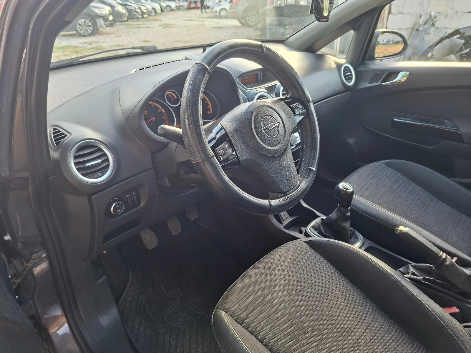 Opel Corsa 1.2i GAZ, снимка 5 - Автомобили и джипове - 56215345