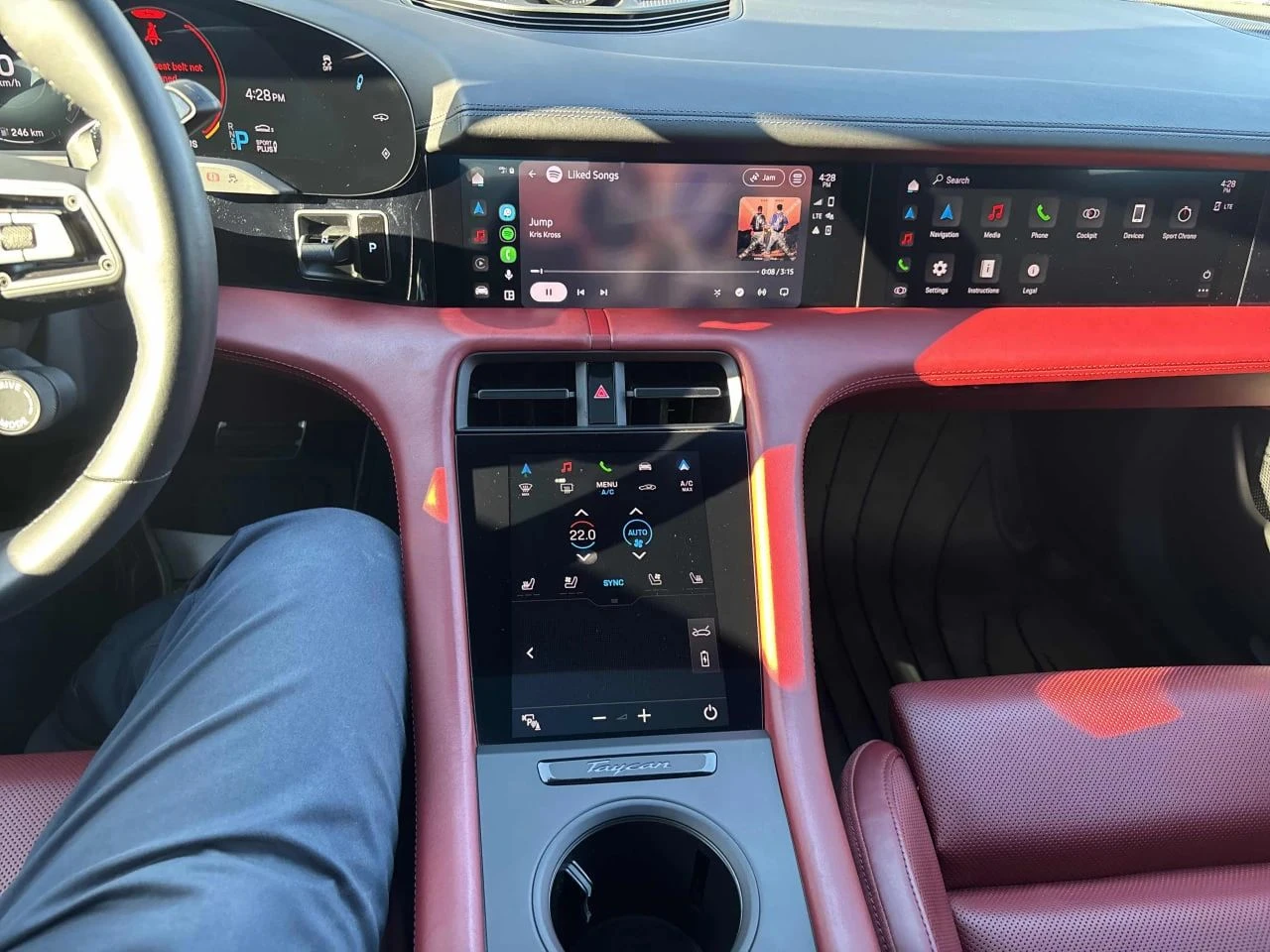Porsche Taycan, снимка 8 - Автомобили и джипове - 56688580