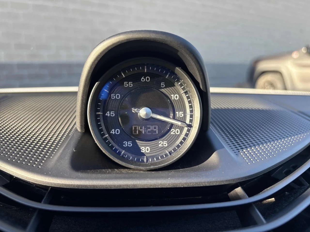 Porsche Taycan, снимка 12 - Автомобили и джипове - 56688580