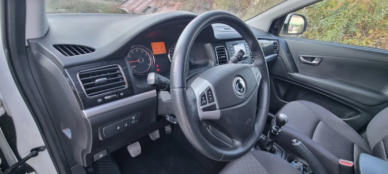 SsangYong Korando 2.0i 150k.c GAZ UNIKAT ITALIA EURO 6B , снимка 9 - Автомобили и джипове - 47826973