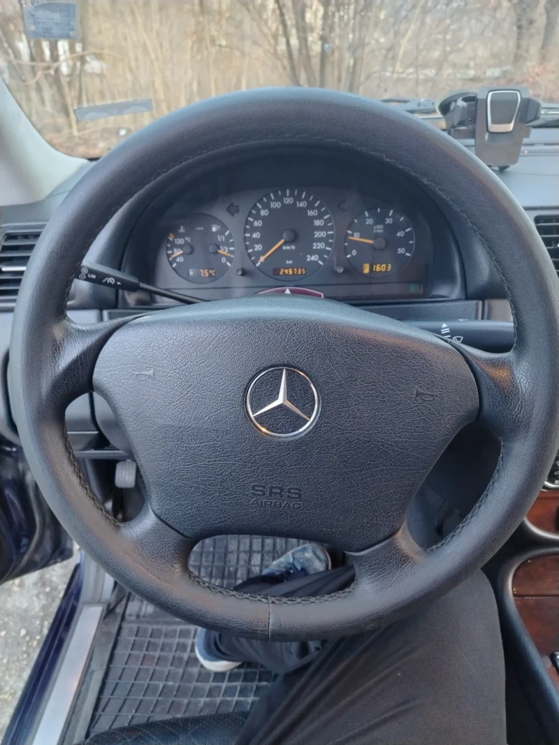 Mercedes-Benz ML 270, снимка 7 - Автомобили и джипове - 48719705