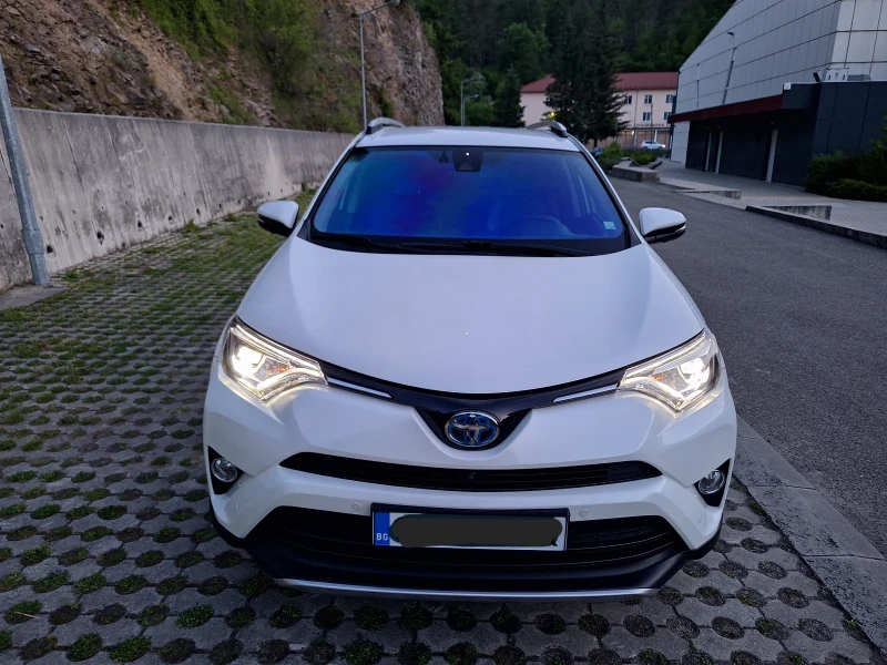 Toyota Rav4 HYBRID/ 4X4 / NAPPA/ Distronic/ 360 camera, снимка 7 - Автомобили и джипове - 52516856