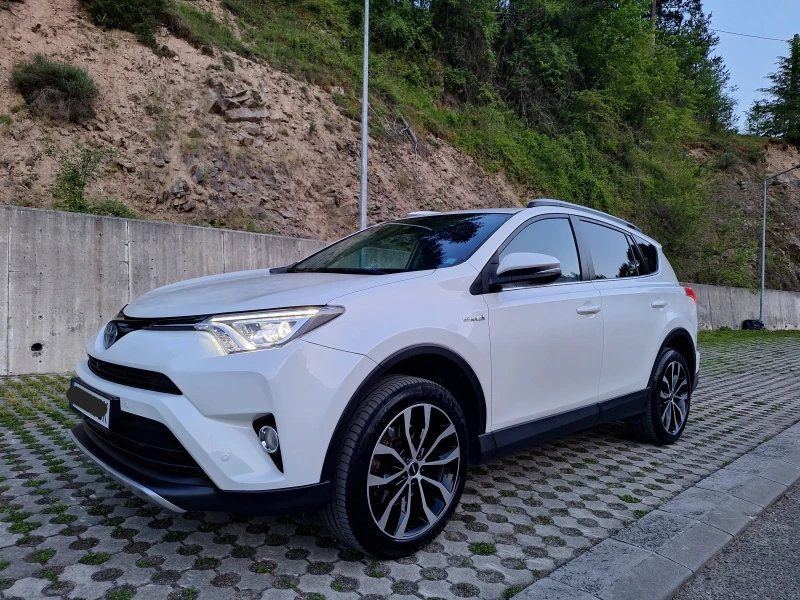 Toyota Rav4 HYBRID/ 4X4 / NAPPA/ Distronic/ 360 camera, снимка 6 - Автомобили и джипове - 52516856