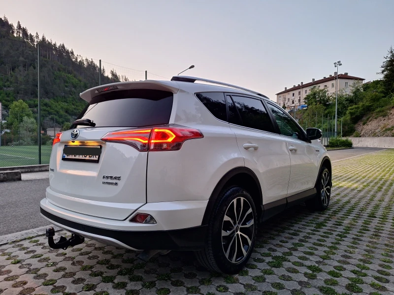 Toyota Rav4 HYBRID/ 4X4 / NAPPA/ Distronic/ 360 camera, снимка 5 - Автомобили и джипове - 52516856