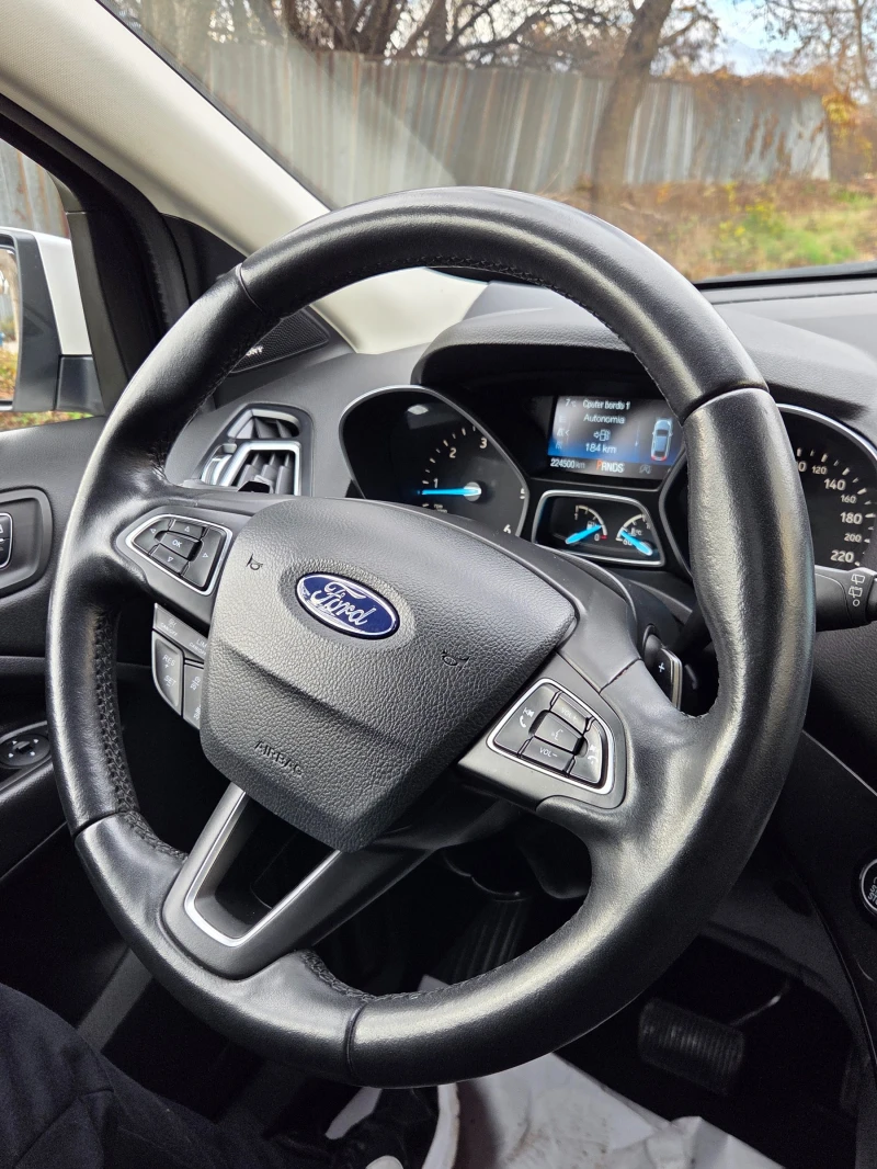 Ford Kuga TITANIUM FULL 2.0TDCi Автоматик, снимка 11 - Автомобили и джипове - 52614027