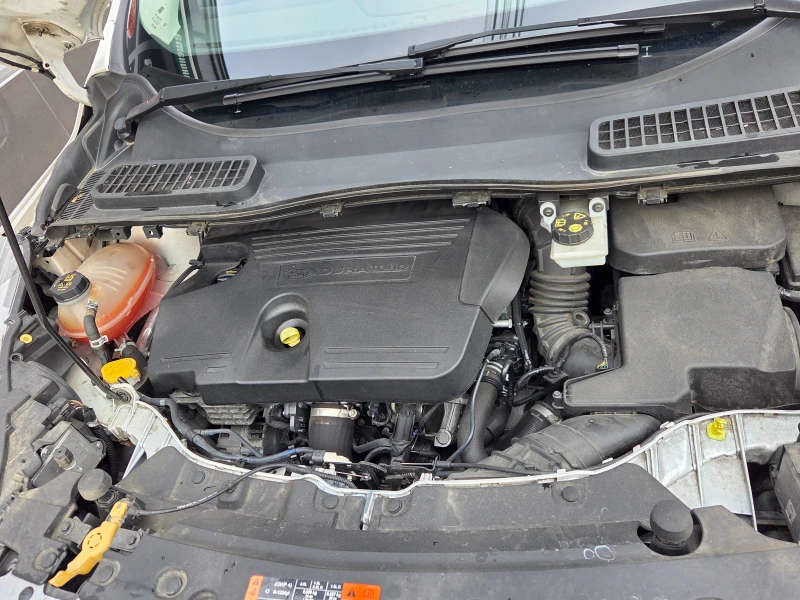 Ford Kuga TITANIUM FULL 2.0TDCi Автоматик, снимка 17 - Автомобили и джипове - 52614027