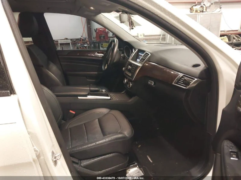 Mercedes-Benz ML 350 4MATIC* harman/kardon* подгрев* мъртва точка* шиби, снимка 7 - Автомобили и джипове - 52734681