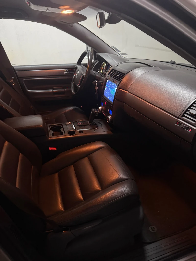 VW Touareg 2.5 TDI  4Х4, снимка 11 - Автомобили и джипове - 52831241