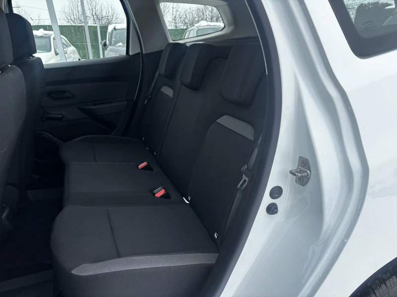 Dacia Duster 1.5 , EURO 6, 4x4 Нов Внос France, снимка 13 - Автомобили и джипове - 53210149