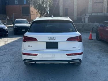Audi Q5  * * CARFAX * * АВТО КРЕДИТ - изображение 3