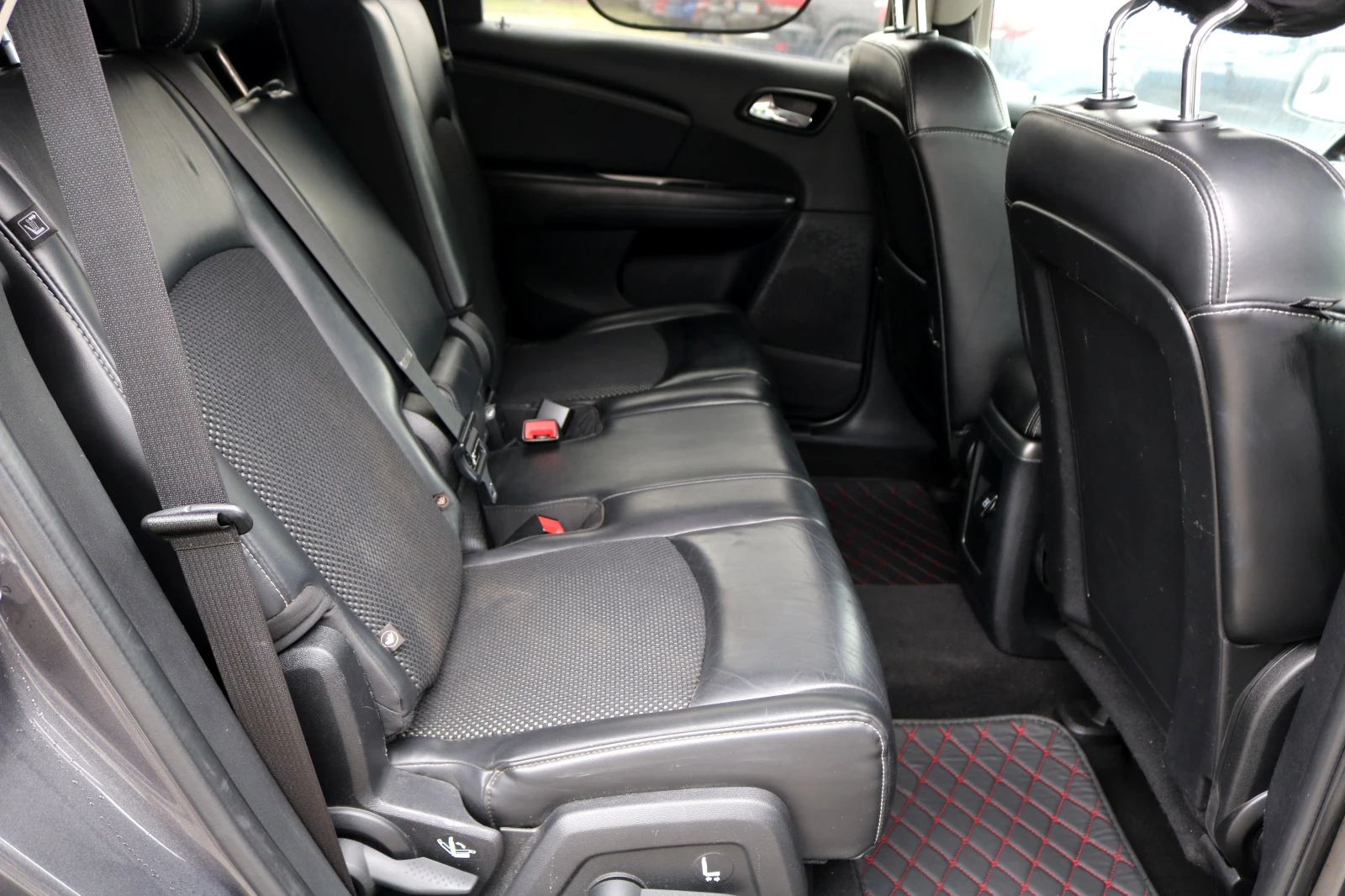 Dodge Journey Crossroad 3.6 V6 4x4 - изображение 9