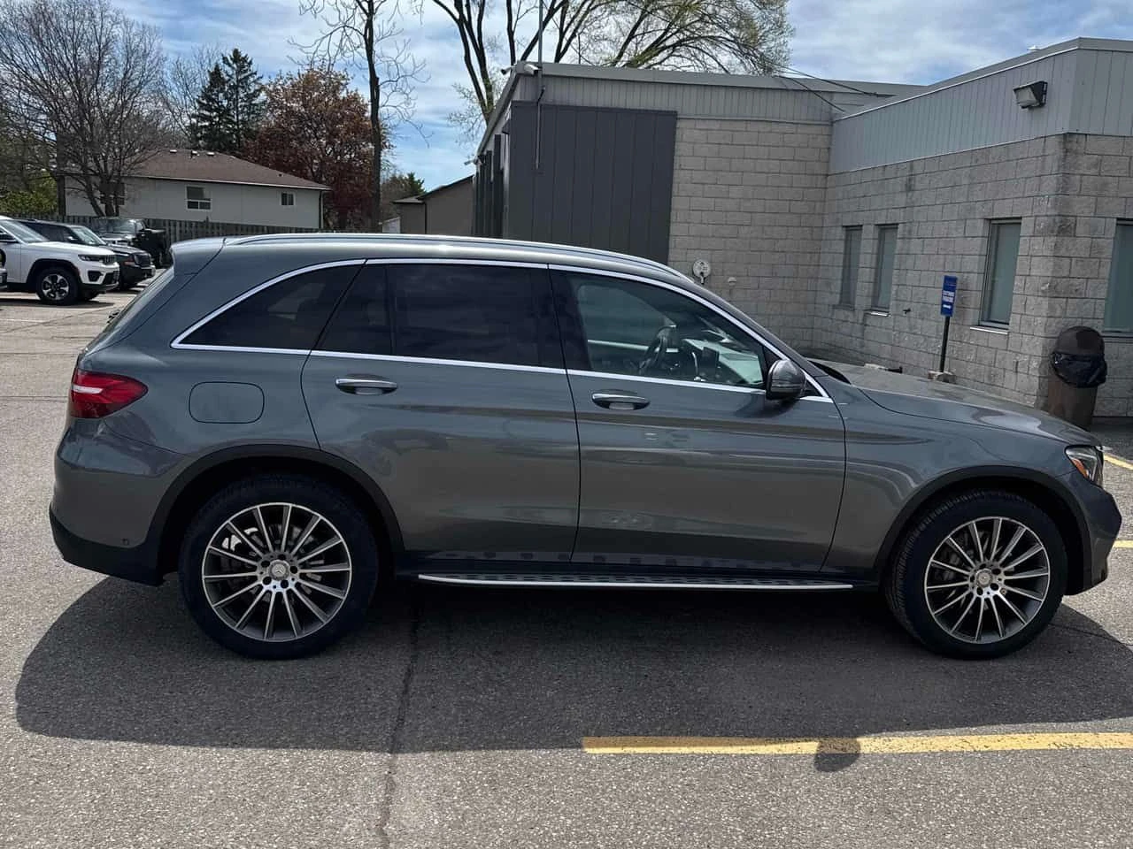 Mercedes-Benz GLC 300 4MATIC/360/ПАНОРАМА/ПОДГРЕВИ, снимка 4 - Автомобили и джипове - 54601182