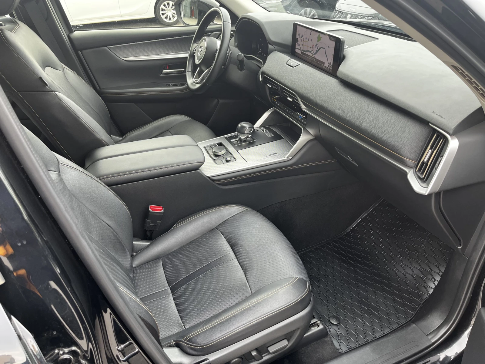 Mazda CX-60 2.5 e-Skyactiv Plug-in Hybrid HOMURA AWD, снимка 8 - Автомобили и джипове - 54755287