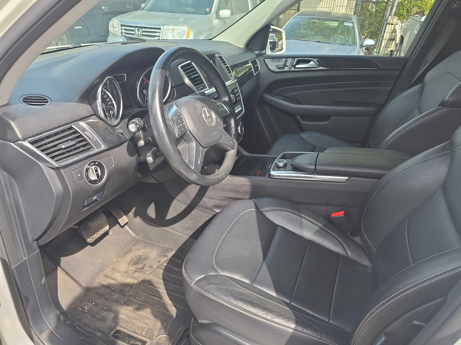 Mercedes-Benz ML 350 * BlueTEC * АВТОКРЕДИТ БЕЗ ПЪРВОНАЧАЛНА ВНОСКА* , снимка 5 - Автомобили и джипове - 56057176