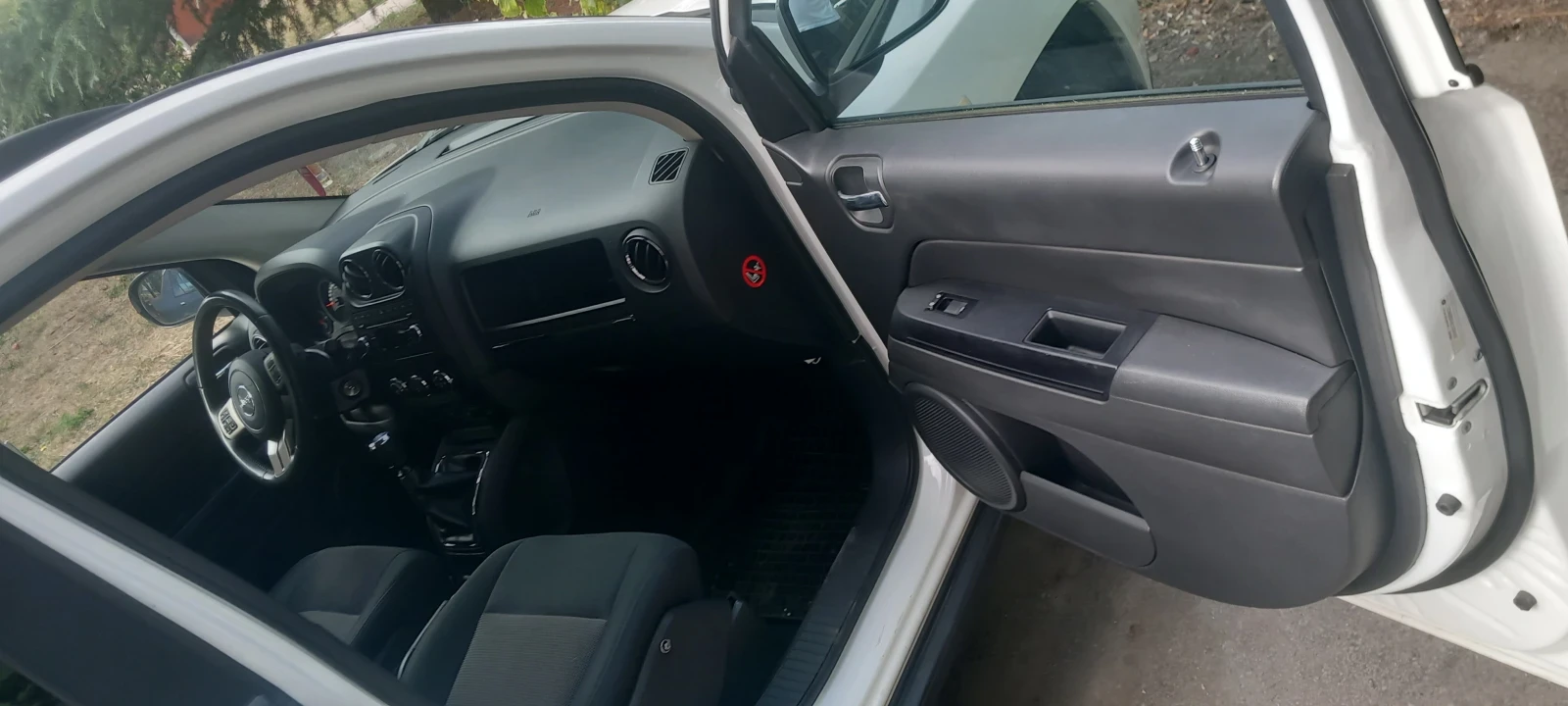 Jeep Compass 2.2 CRD, снимка 6 - Автомобили и джипове - 56135907