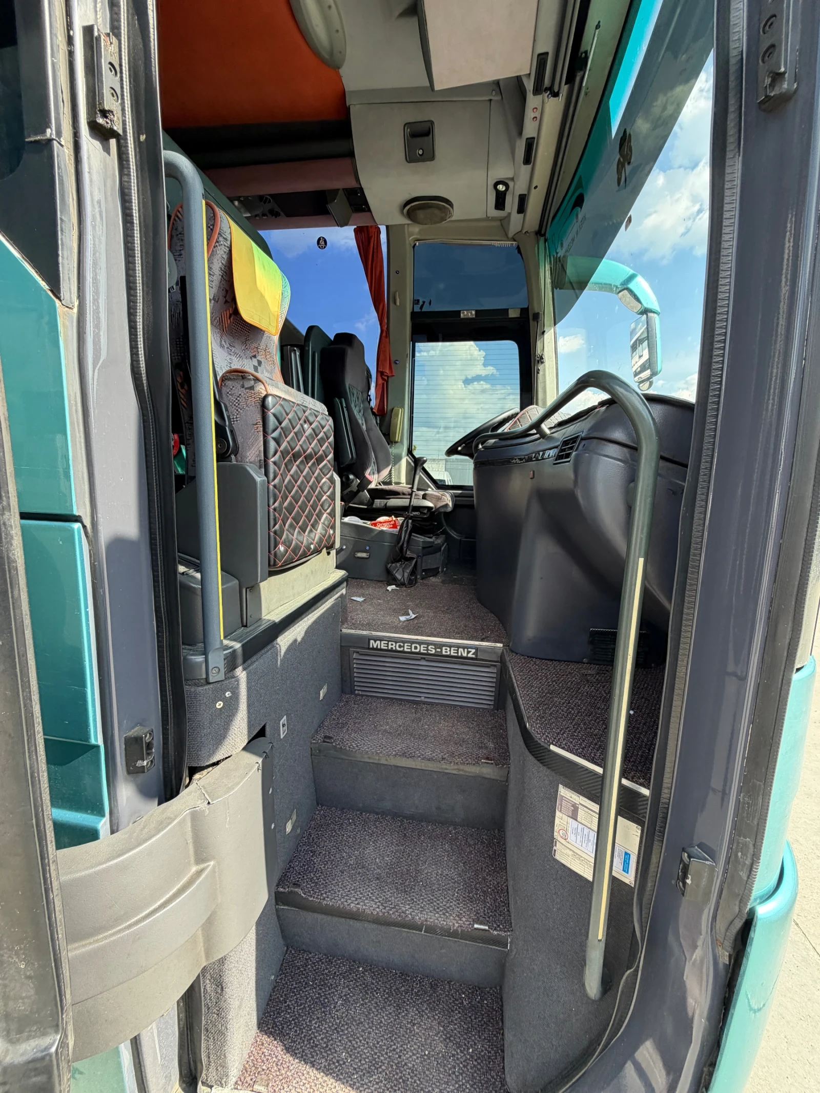 Mercedes-Benz Tourismo O 350 RHD V8 клима ръчка, снимка 7 - Бусове и автобуси - 54784221