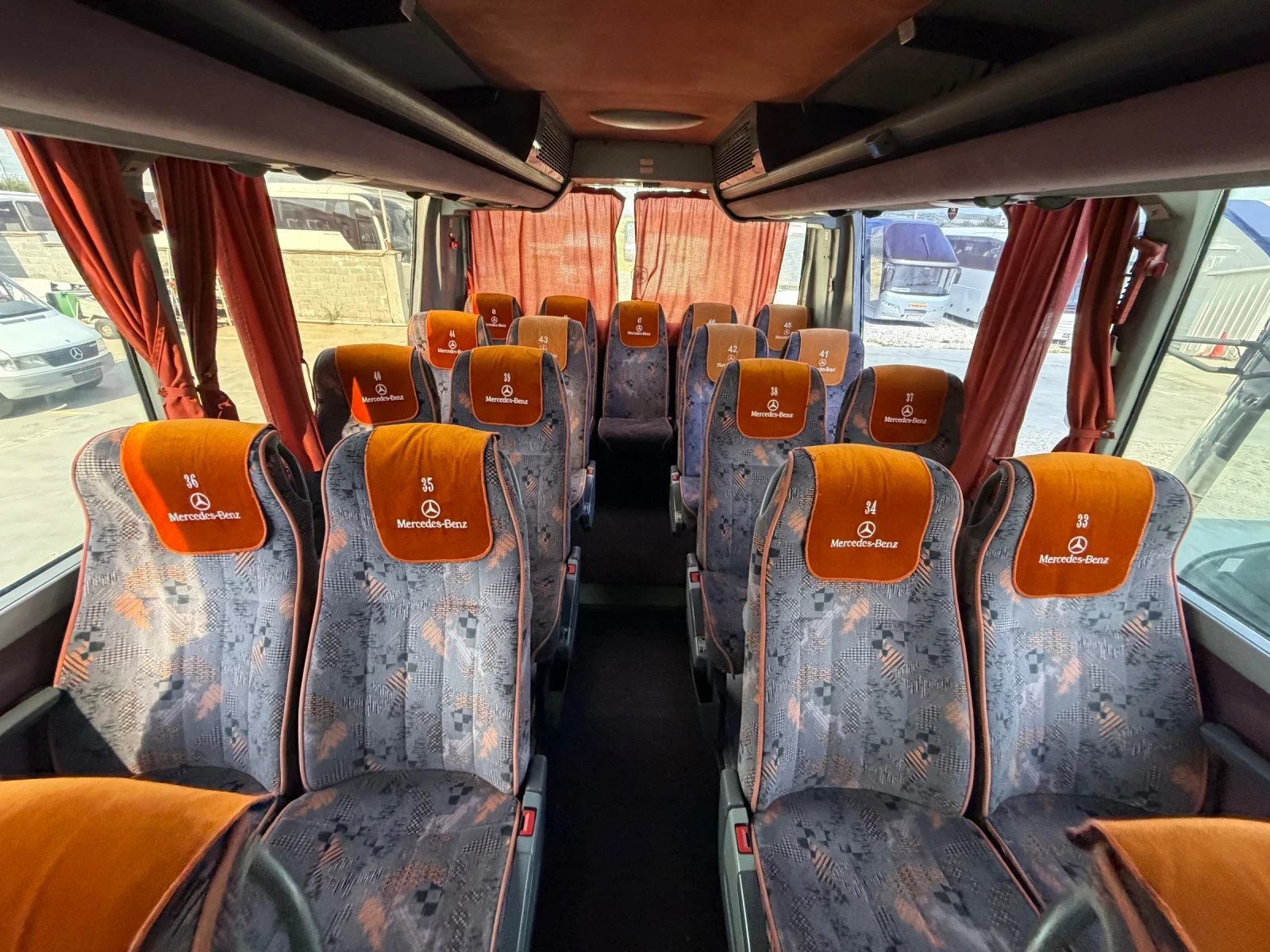 Mercedes-Benz Tourismo O 350 RHD V8 клима ръчка, снимка 13 - Бусове и автобуси - 54784221