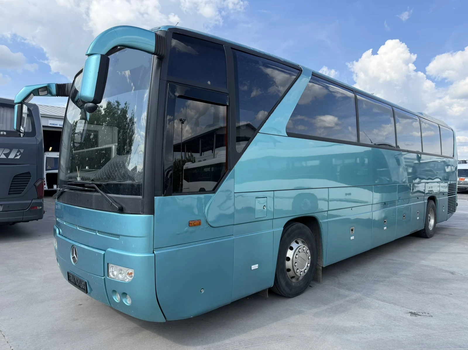 Mercedes-Benz Tourismo O 350 RHD V8 клима ръчка, снимка 2 - Бусове и автобуси - 54784221