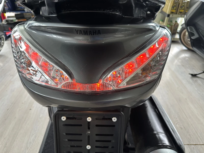 Yamaha Majesty 400i 25204км., снимка 3 - Мотоциклети и мототехника - 51935944