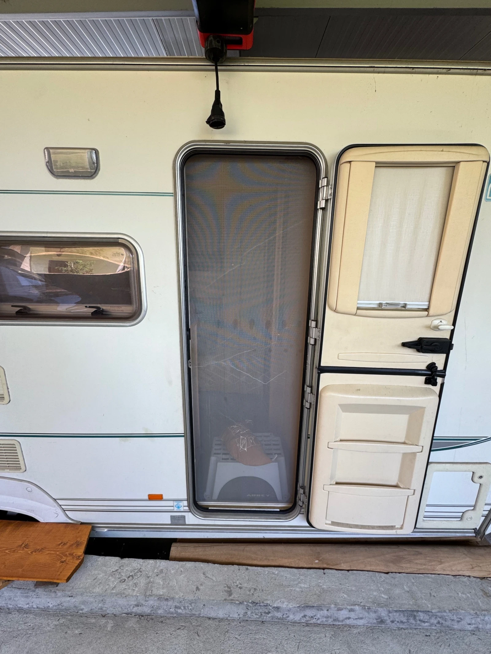 Каравана Други Abbey 470 GTS, снимка 17 - Каравани и кемпери - 54313631