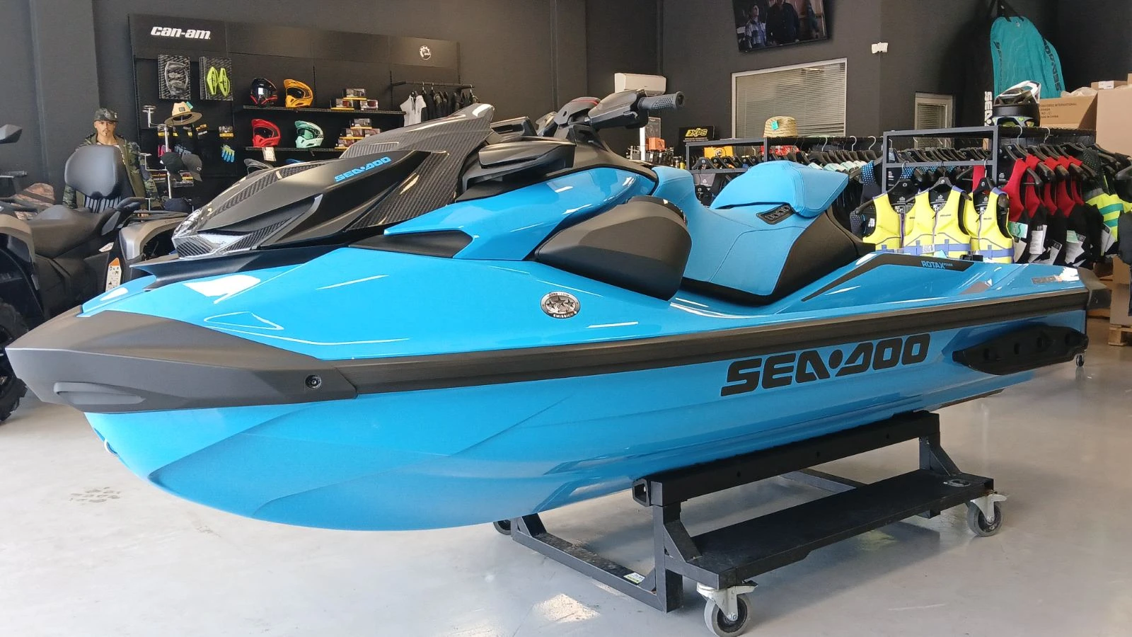 Джет Bombardier Sea Doo RXP X 325