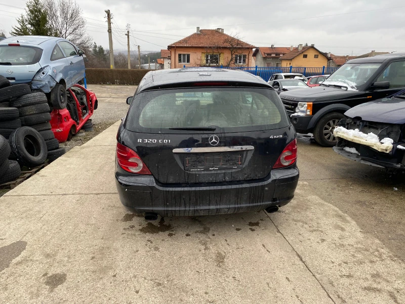 Mercedes-Benz R 320 Cdi 4 matic Xenon Harman Kardon, снимка 4 - Автомобили и джипове - 40026638