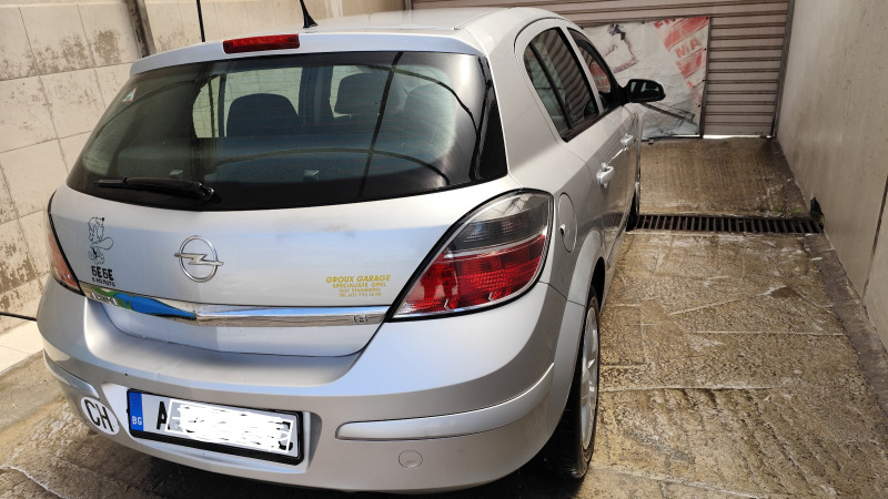 Opel Astra 1.8, снимка 4 - Автомобили и джипове - 46414749