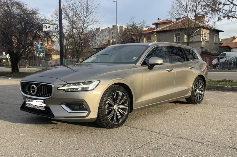 Volvo V60 D4 Inscription в Гаранция до 2026, снимка 1 - Автомобили и джипове - 48954076