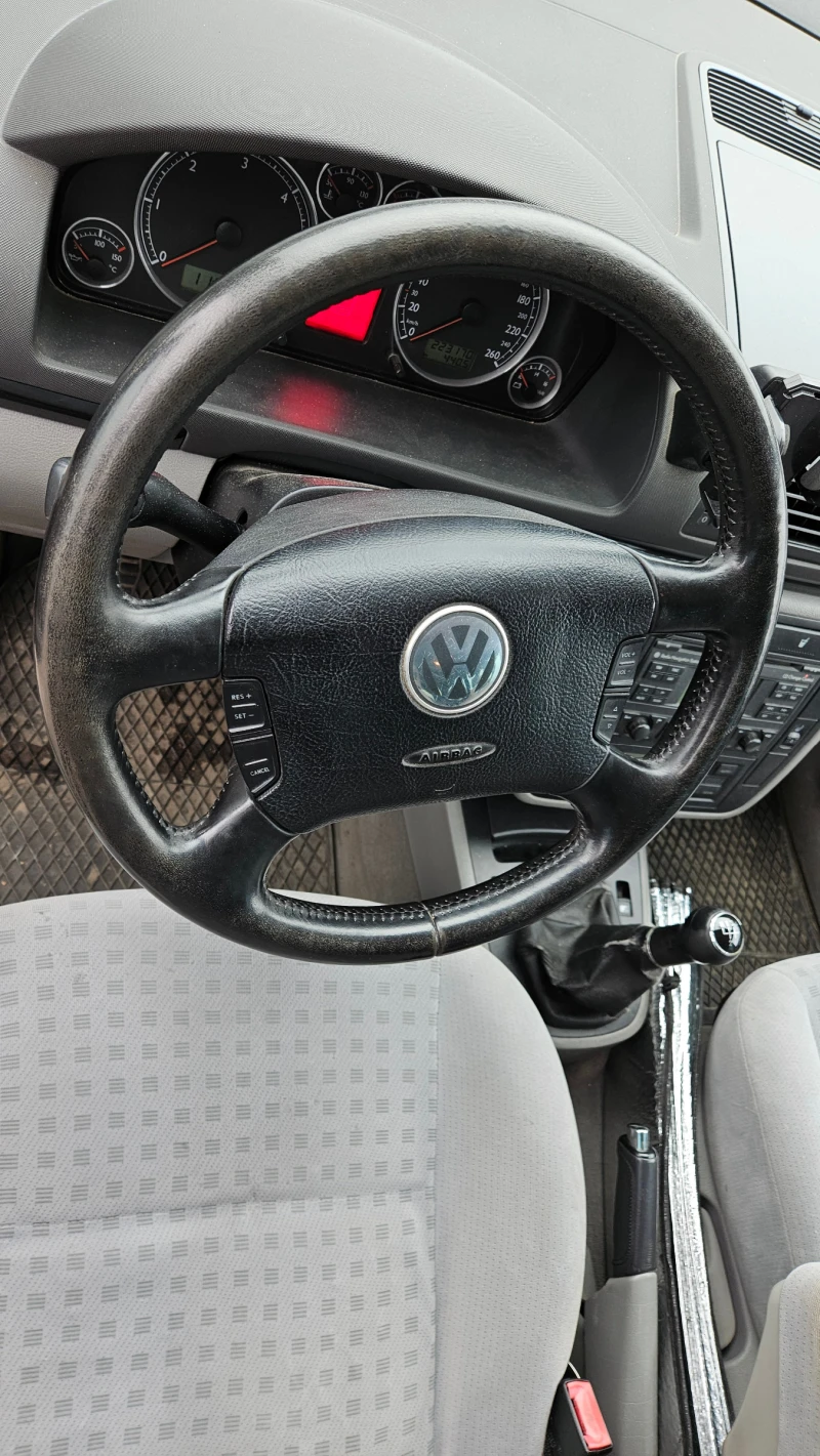 VW Sharan, снимка 15 - Автомобили и джипове - 49325969