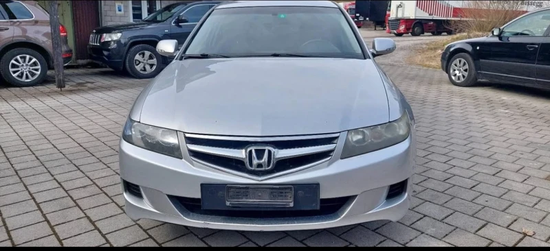 Honda Accord 2.0 Бензин facelift нов внос Швейцария , снимка 2 - Автомобили и джипове - 49448293