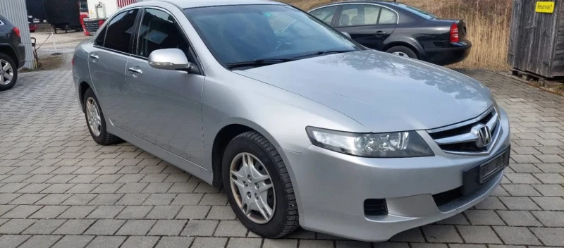 Honda Accord 2.0 Бензин facelift нов внос Швейцария , снимка 1 - Автомобили и джипове - 49448293